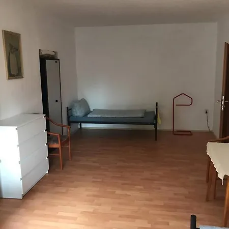 5-zimmer-wohnung Fuer Monteure In Lägenhet Leisnig