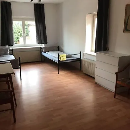 Lägenhet 5-zimmer-wohnung Fuer Monteure In